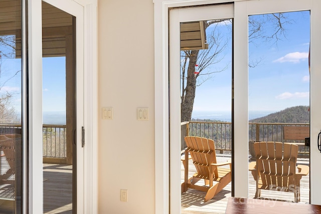 315 Jocassee Trl, Sapphire, NC 28774 - entryway with plenty of natural light