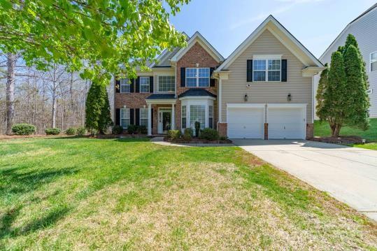 7719 Whisperingwood Dr, Harrisburg, NC 28075 - photo 1