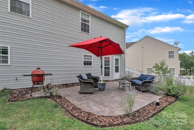 1017 Chalk Hill Ln, Charlotte, NC 28214 - back of property with a patio area