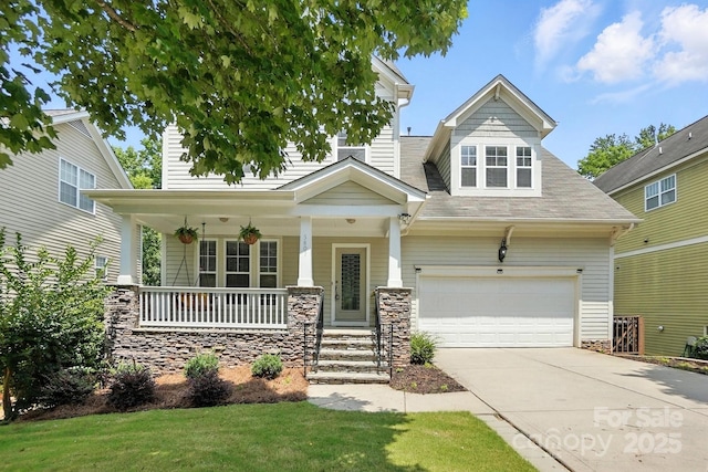 5807 Mctaggart Ln, Charlotte, NC 28269 - craftsman inspired home with a porch, driveway, and a front yard