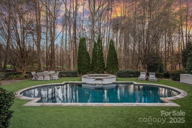 19117 Davidson Concord Rd, Davidson, NC 28036 - outdoor pool featuring a lawn and an in-ground hot tub