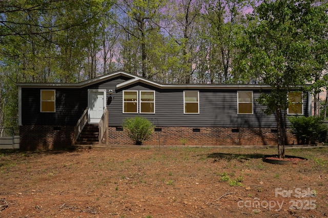 manufactured / mobile home with entry steps