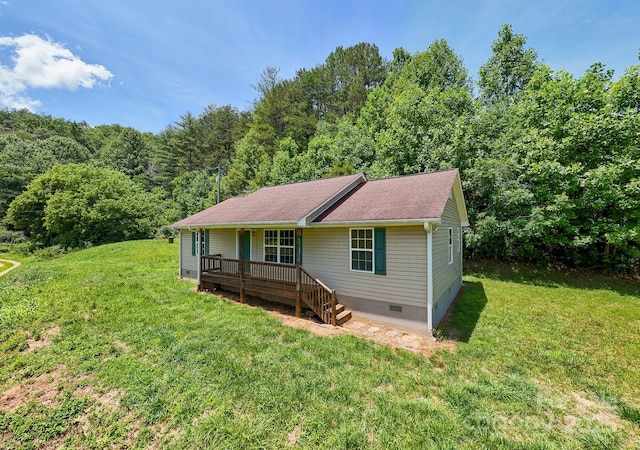 42 Leonard Davis Rd, Robbinsville, NC 28771 - ranch-style house with crawl space, a front lawn, a view of trees, and a shingled roof