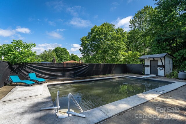 31 Vista Dr, Candler, NC 28715 - view of pool featuring a fenced backyard and a patio area