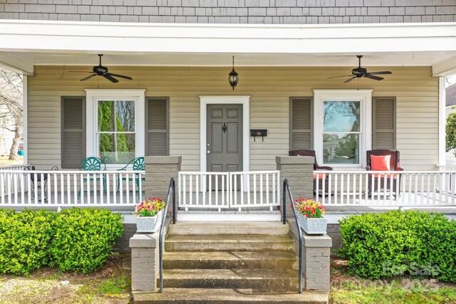 entrance to property with covered porch