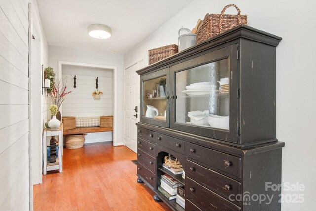 80 Laurel Ridge Pl, Hendersonville, NC 28739 - corridor featuring light wood-style flooring