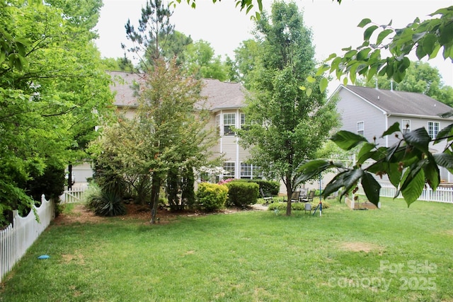 view of yard featuring fence