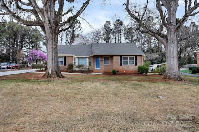 403 Hillcrest Dr, Huntersville, NC 28078 - ranch-style home featuring brick siding and a front lawn