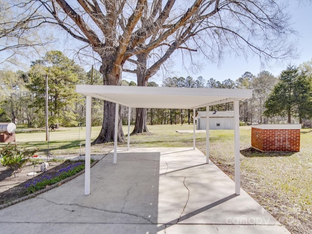 exterior space featuring a lawn