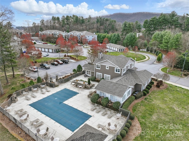 bird's eye view with a residential view
