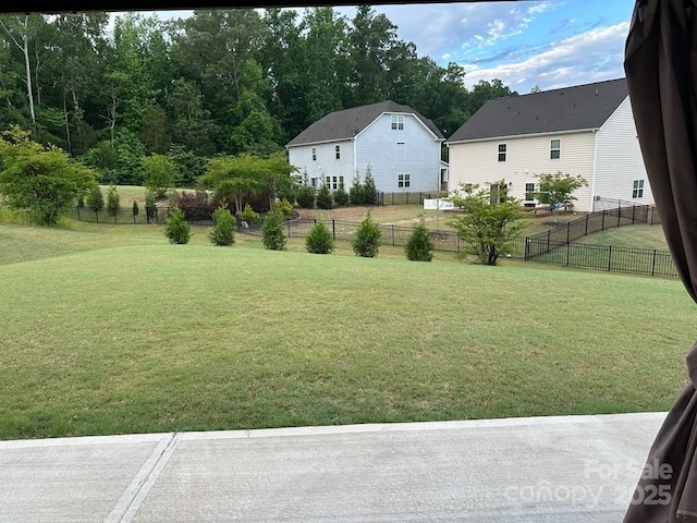 9937 Travertine Trl, Davidson, NC 28036 - view of yard