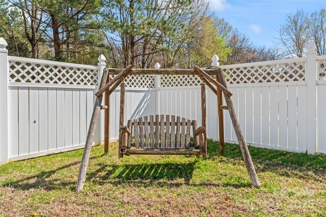 9113 Cinder Ln, Huntersville, NC 28078 - view of yard with a fenced backyard