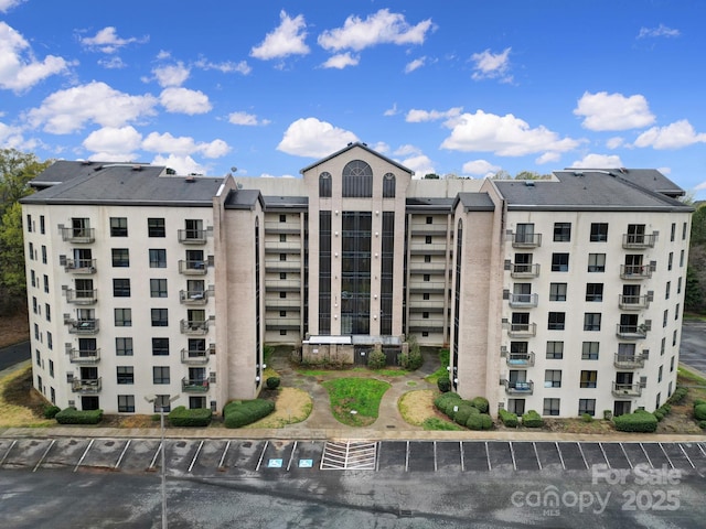 211 Heritage Blvd Unit 301, Fort Mill, SC 29715 - view of property with uncovered parking