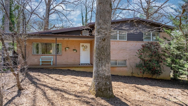 3407 14th Ave SW, Hickory, NC 28602 - view of front of home with brick siding