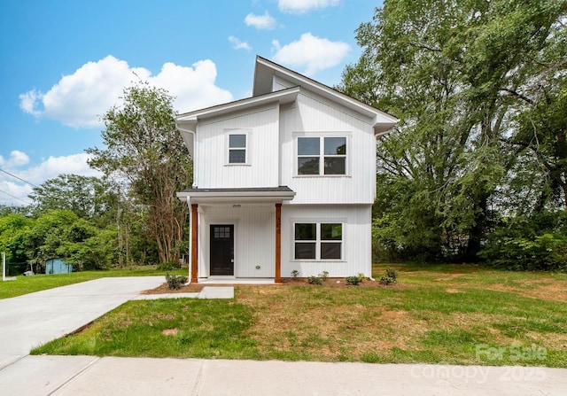 506 Legrand St, Shelby, NC 28150 - modern farmhouse with a front lawn and driveway