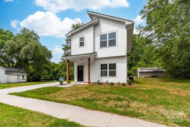 506 Legrand St, Shelby, NC 28150 - modern farmhouse featuring a front lawn and concrete driveway