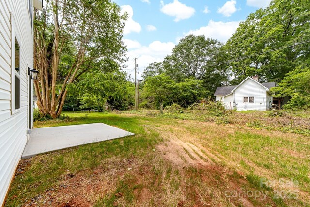 506 Legrand St, Shelby, NC 28150 - view of green lawn featuring a patio area