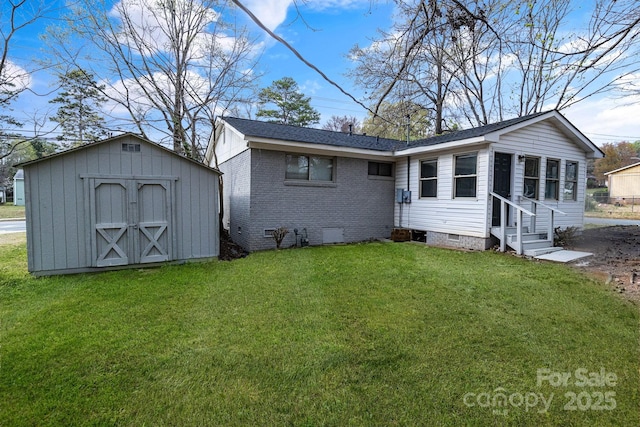 2801 Alleghany St, Charlotte, NC 28208 - exterior space with an outdoor structure, a storage shed, entry steps, crawl space, and a yard