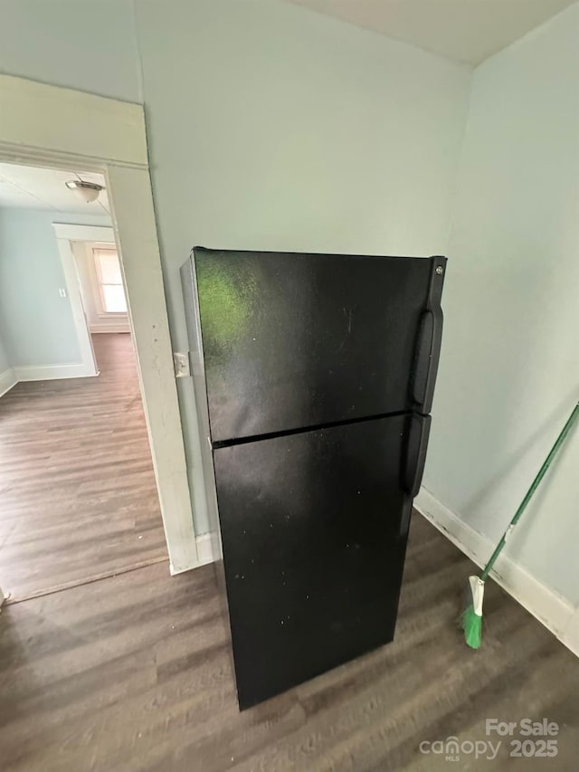 4510 Wildwood Ave, Charlotte, NC 28208 - interior details featuring baseboards and wood finished floors