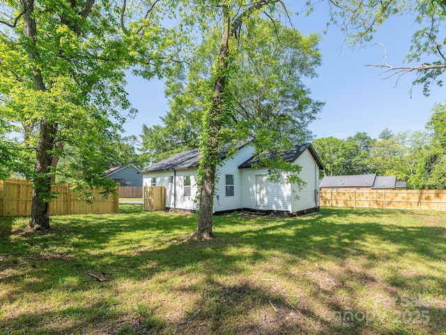 108 Graham St, Chester, SC 29706 - view of yard with fence