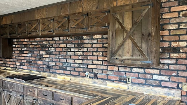 2610 Indian Grave Rd, Lenoir, NC 28645 - detailed view of brick wall