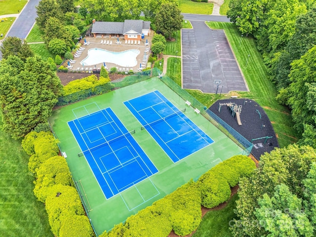 1102 High Brook Dr, Waxhaw, NC 28173 - bird's eye view of a pool area