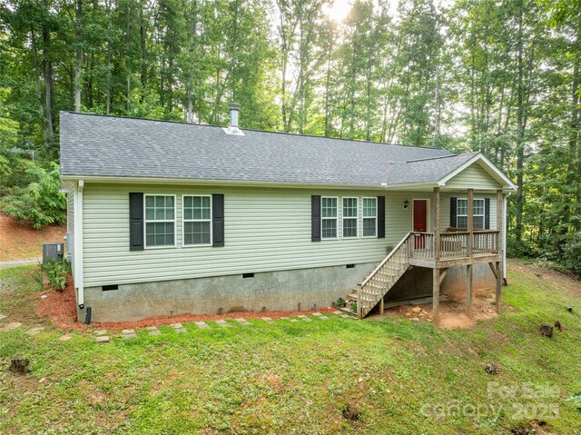 61 Evelyn Acres Dr, Asheville, NC 28806 - ranch-style home featuring crawl space, stairway, a front yard, and a shingled roof