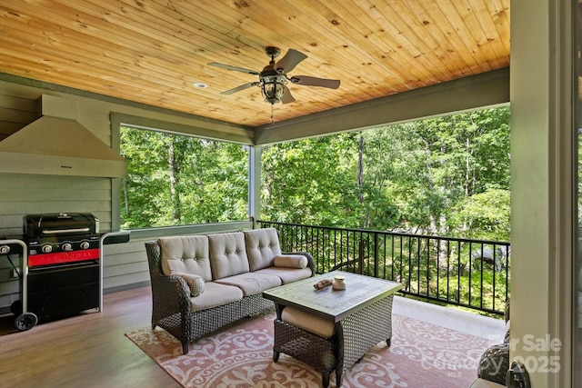 view of patio / terrace featuring an outdoor hangout area and a ceiling fan