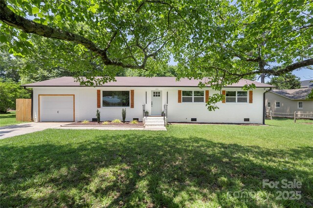 1315 Vickie Ln, Matthews, NC 28104 - ranch-style house featuring crawl space, an attached garage, and driveway