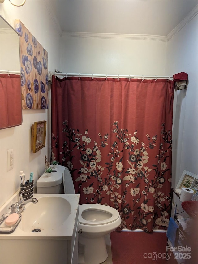 full bathroom with crown molding, vanity, a shower with curtain, and toilet