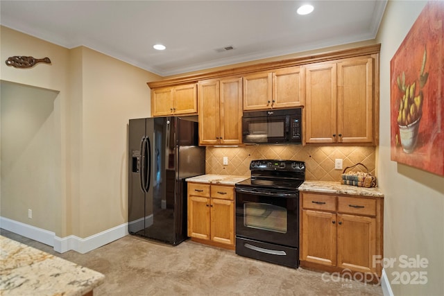 kitchen featuring visible vents, black appliances, decorative backsplash, and ornamental molding