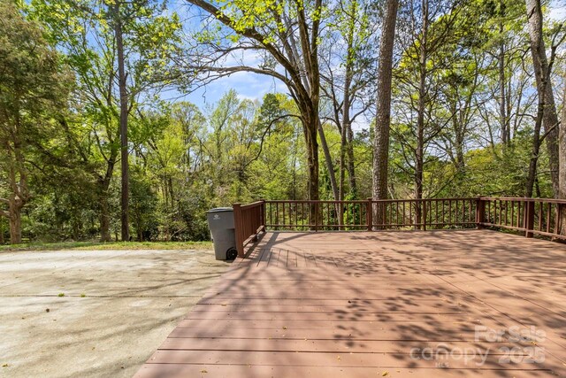 6614 Old Providence Rd, Charlotte, NC 28226 - view of wooden terrace