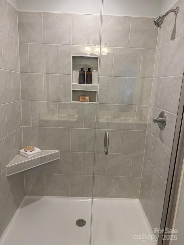 4724 Lakeview Rd Unit 26, Charlotte, NC 28216 - bathroom with a stall shower