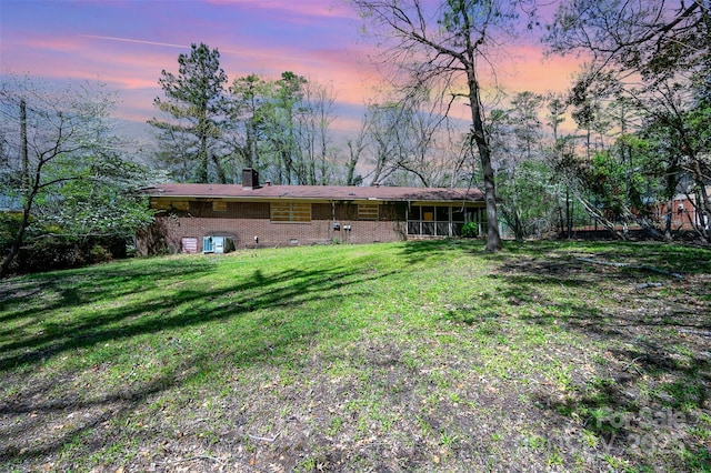 340 Sardis Rd N, Charlotte, NC 28270 - view of yard at dusk