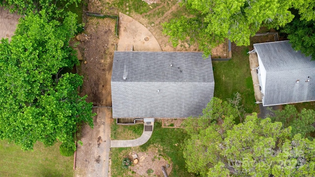aerial view of property and surrounding area