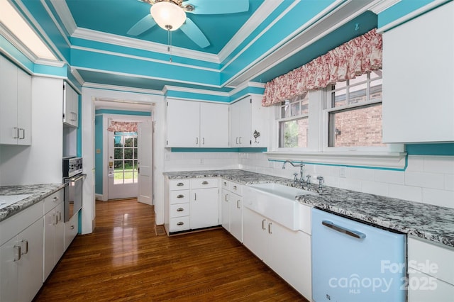 418 3rd St NE, Hickory, NC 28601 - kitchen featuring a ceiling fan, a wealth of natural light, and ornamental molding