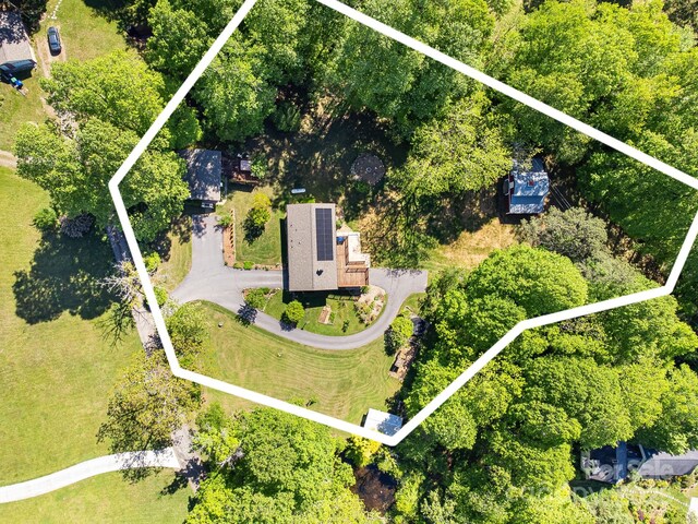 aerial overview of property's location featuring property boundaries highlighted