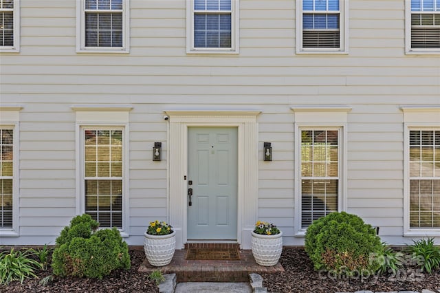 view of property entrance