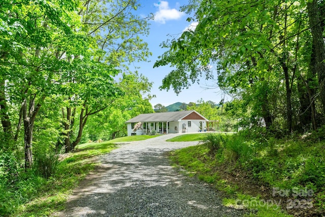 9 Mikayla Ln, Candler, NC 28715 - ranch-style home with driveway