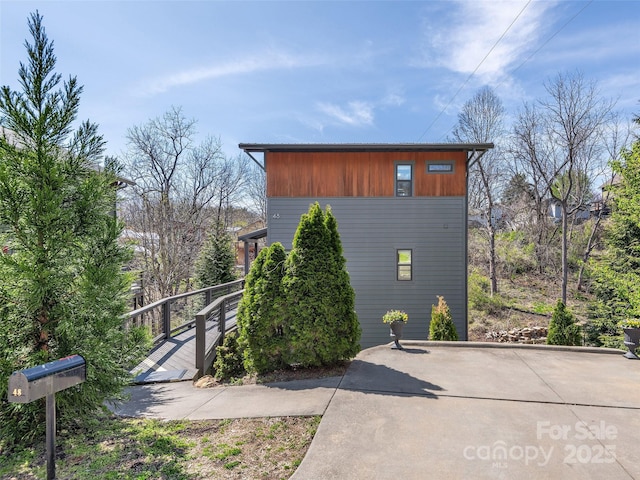 view of side of property