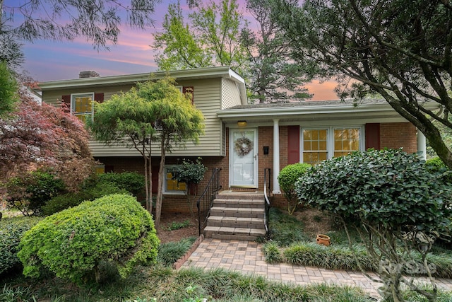 5329 Glenbrier Dr, Charlotte, NC 28212 - split level home with brick siding