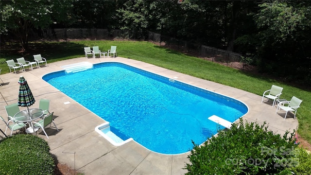 101 Saddletree Rd, Lincolnton, NC 28092 - view of swimming pool with a patio and a diving board