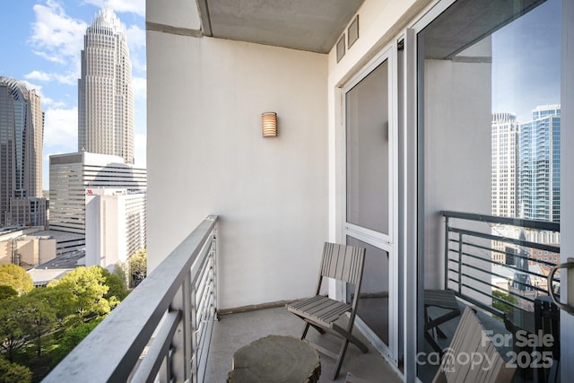 333 W Trade St Unit 1802, Charlotte, NC 28202 - balcony featuring a view of city