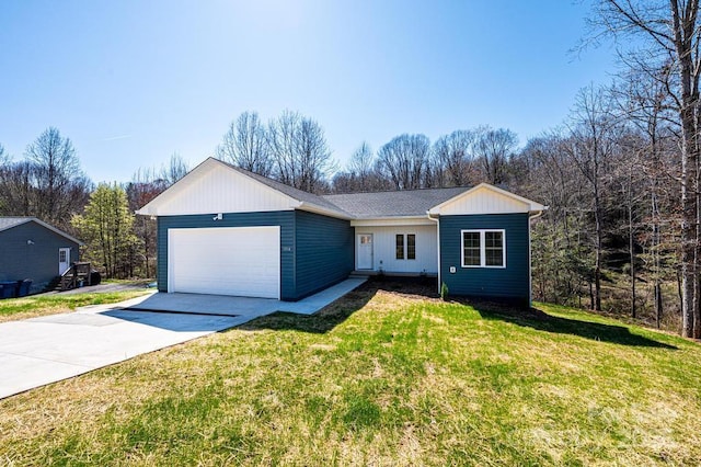 1314 39th Street Cir SW, Hickory, NC 28602 - ranch-style house featuring a front lawn, an attached garage, and concrete driveway