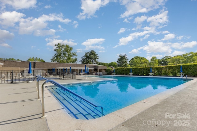 8308 Knights Bridge Rd, Charlotte, NC 28210 - pool featuring fence and a patio