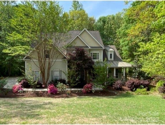 6108 Mcilwaine Rd, Huntersville, NC 28078 - view of front of property featuring a front yard