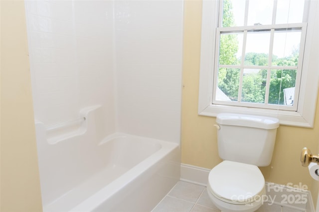 19113 Southport Dr, Cornelius, NC 28031 - full bathroom featuring toilet, baseboards, and tile patterned flooring