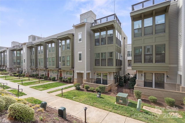 324 Uptown W Dr, Charlotte, NC 28208 - view of building exterior