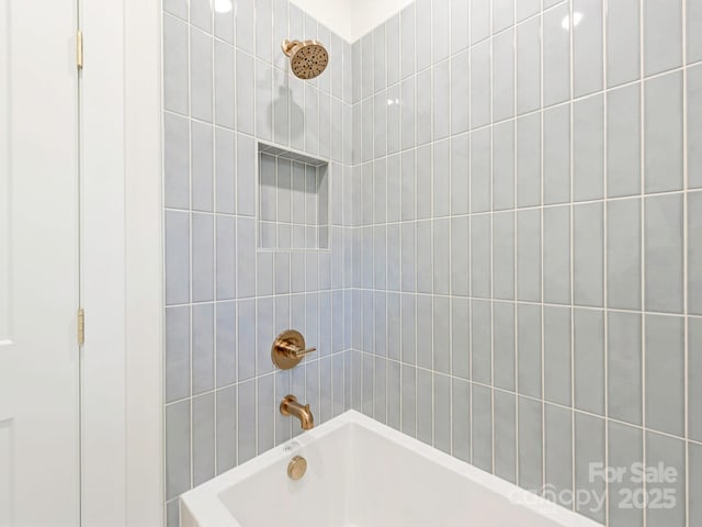 2909 Hanson Dr, Charlotte, NC 28207 - bathroom with bathtub / shower combination