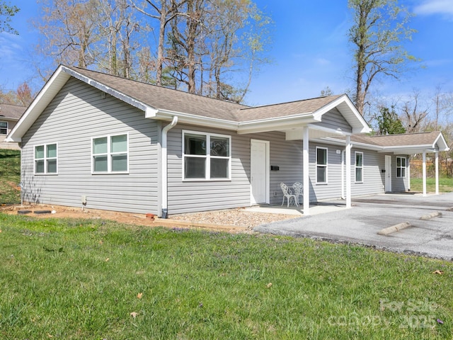835 3rd Ave W, Hendersonville, NC 28739 - photo 3